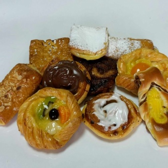 Koffiebroodjes gesorteerd