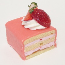 Marsepein gebakje aarbei